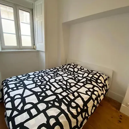 Warm & Vibrant Cosy Lisboa